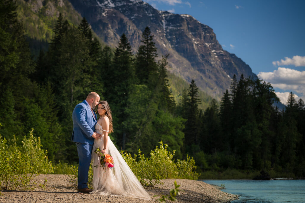 Montana wedding couple getting married in Glacier National Park