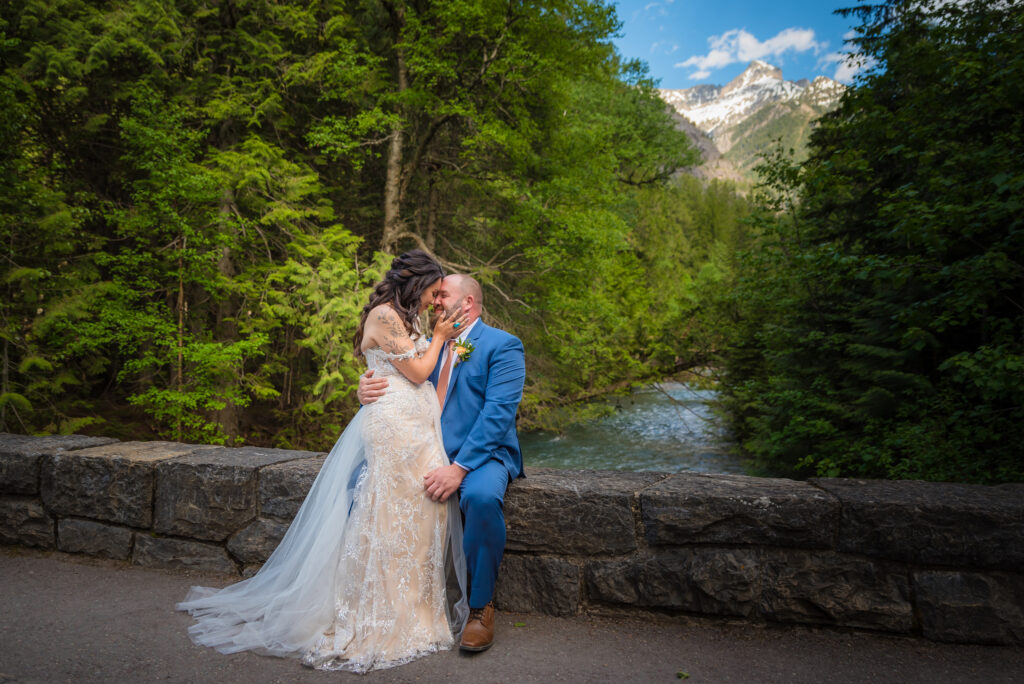 Montana wedding couple getting married in Glacier National Park