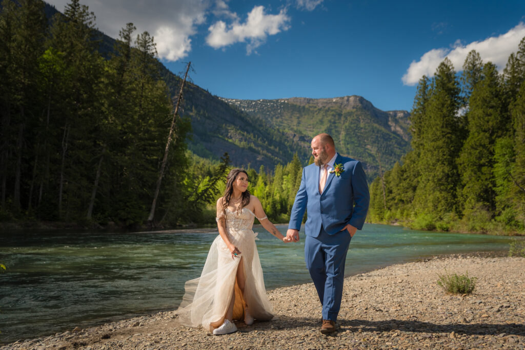 Montana wedding couple getting married in Glacier National Park